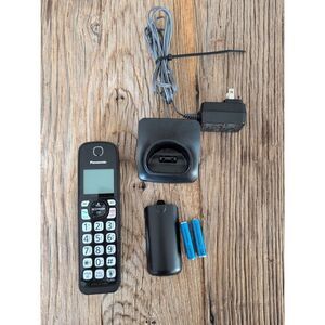 Panasonic KX-TGDA52 Black Cordless Handset w/ Charging Station Tested & Working